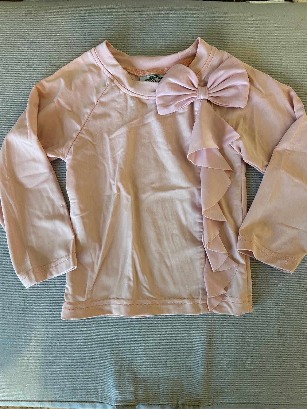 Girls' Long-Sleeve Pink Rashguard with Decorative Bow